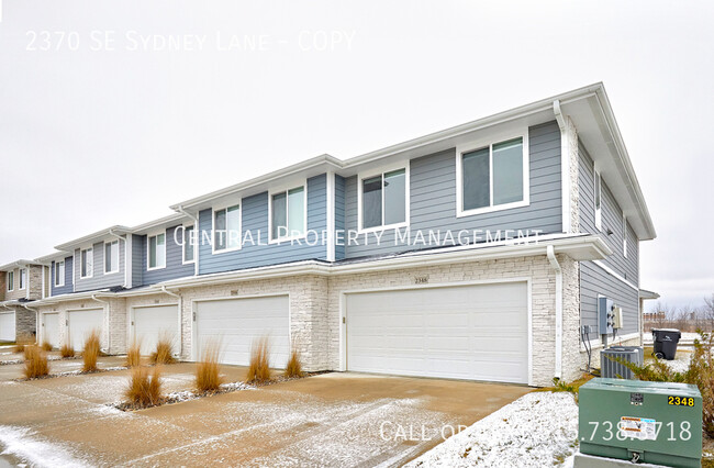 Foto del edificio - Kettlestone Heights 3-Bedroom Townhome - E...