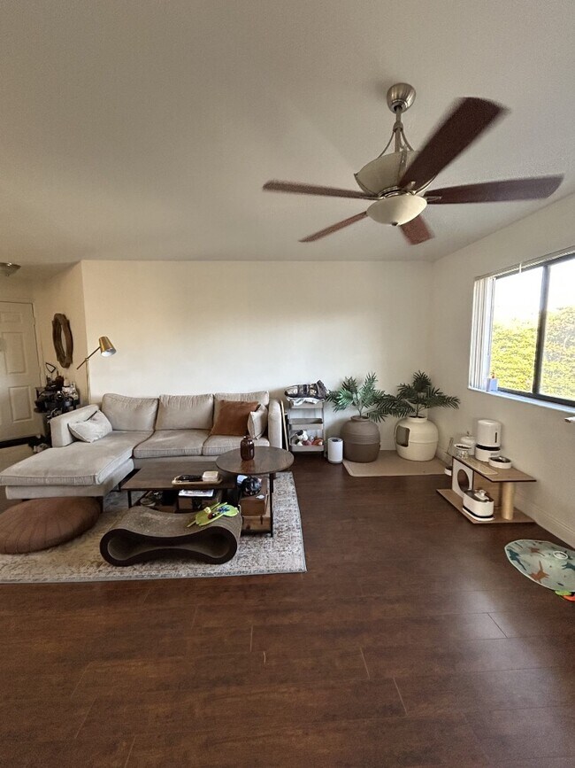 Foto del edificio - 2445 SW 18th Terrace
