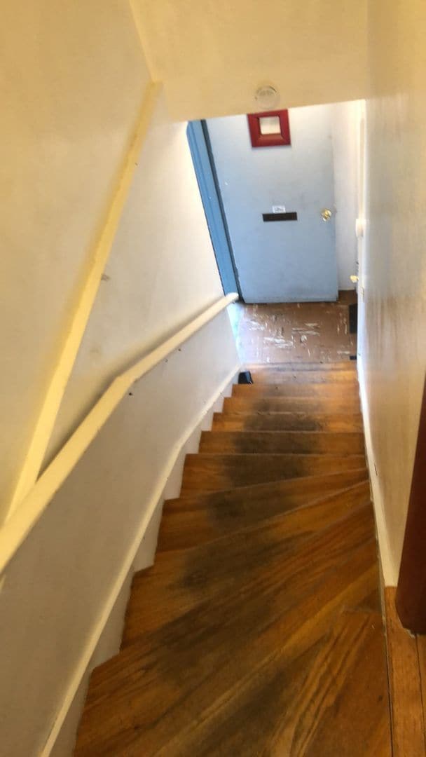 Foto del edificio - Spacious Upstairs 1 Bedroom/1 Bath Apartme...