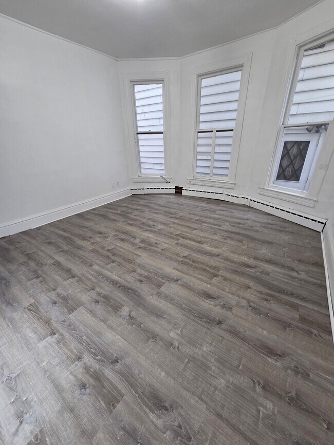 Foto del edificio - 365 S River St