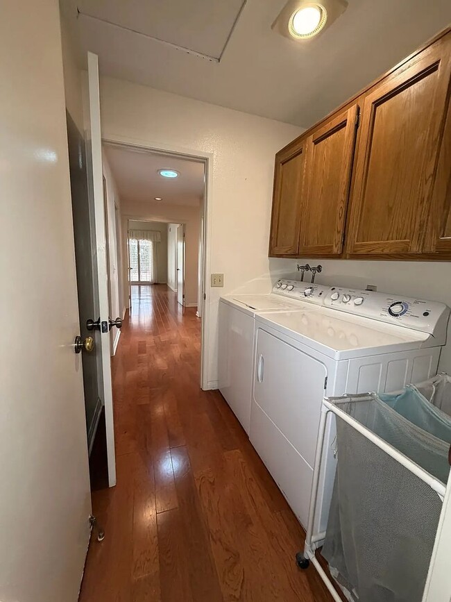 Foto del edificio - 1732 Sea Pines Rd