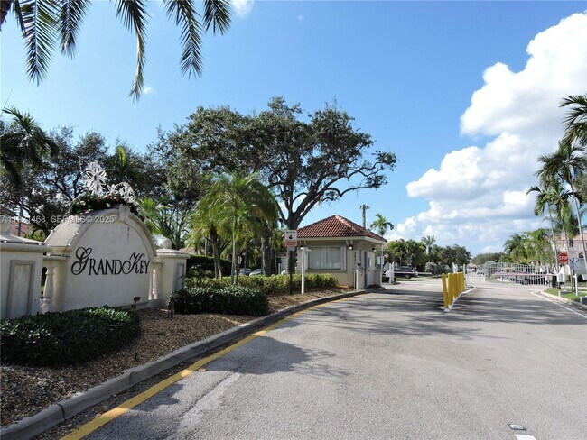 Foto del edificio - 18744 SW 28th Ct