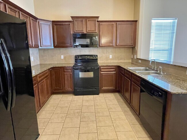 Foto del edificio - Edmond Home in Gated Community & Deer Creek Schools!