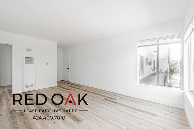 Foto del edificio - 8514 Sherwood Dr