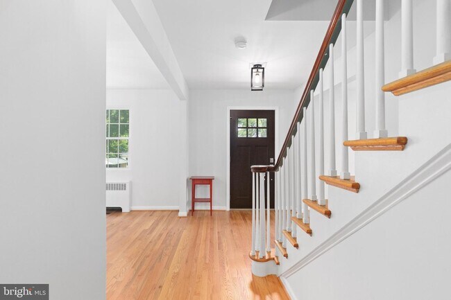 Building Photo - 1306 Rowe St
