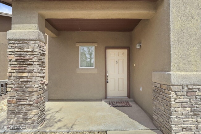 Building Photo - 2240 Decamp Point Pl