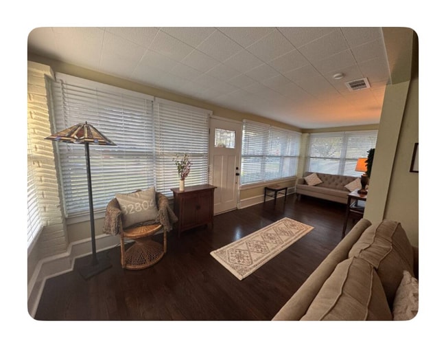 Photo - 800 Maxwell St House