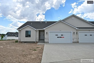 Building Photo - 3418 Schneider Dr