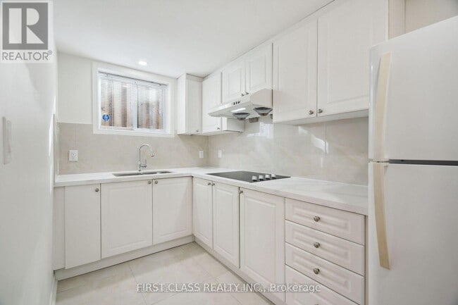 Building Photo - 5554 Churchill Meadows Blvd