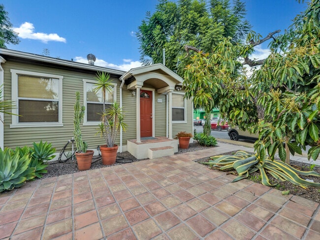 Foto del edificio - 2677 Rich St