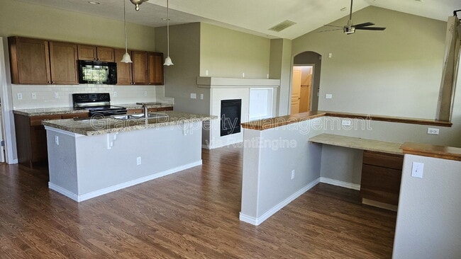 Building Photo - 11992 W Long Cir