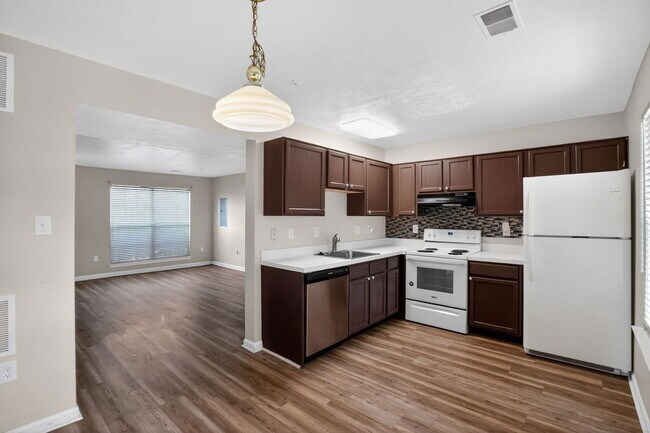 Building Photo - 46095 Maria Way