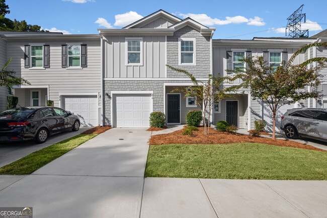 Building Photo - 370 Penn Sta Wy