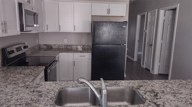 Foto del edificio - 16937 Glenheath St