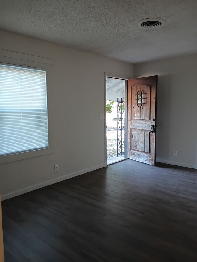 Building Photo - New Remodel- HOLIDAY SPECIAL- FIRST FULL M...