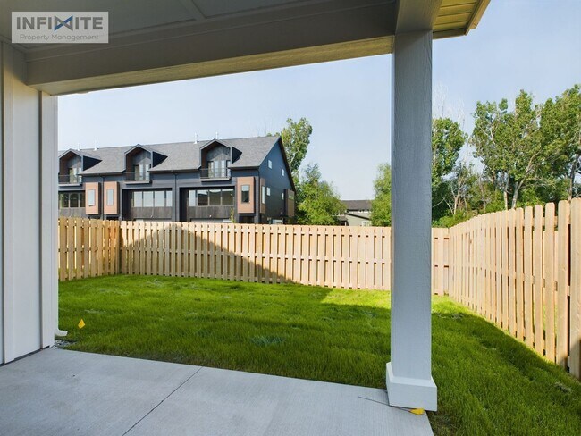 Foto del edificio - Bozeman Stunner!