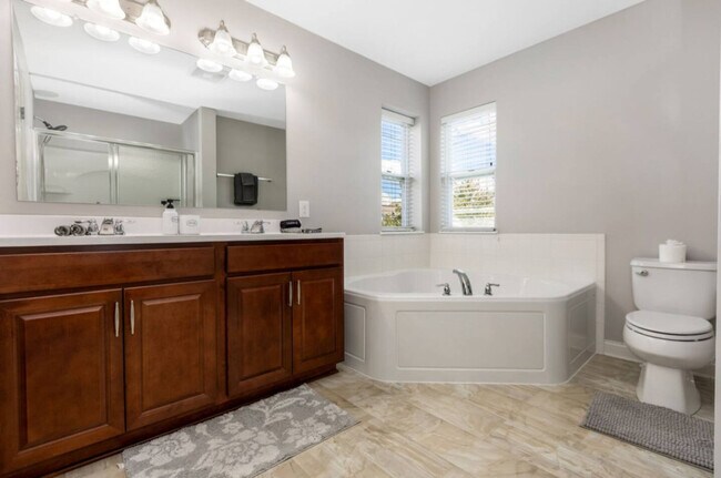 Foto del edificio - 4120 McNery Dr