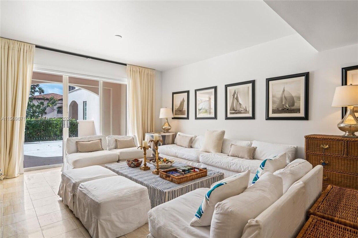 Primary Photo - 19112 Fisher Island Dr