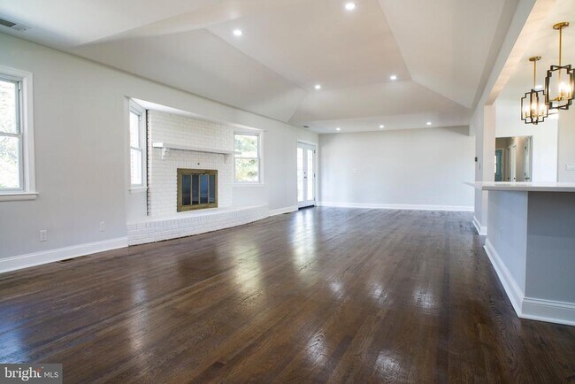 Foto del edificio - 414 Ivy Church Rd