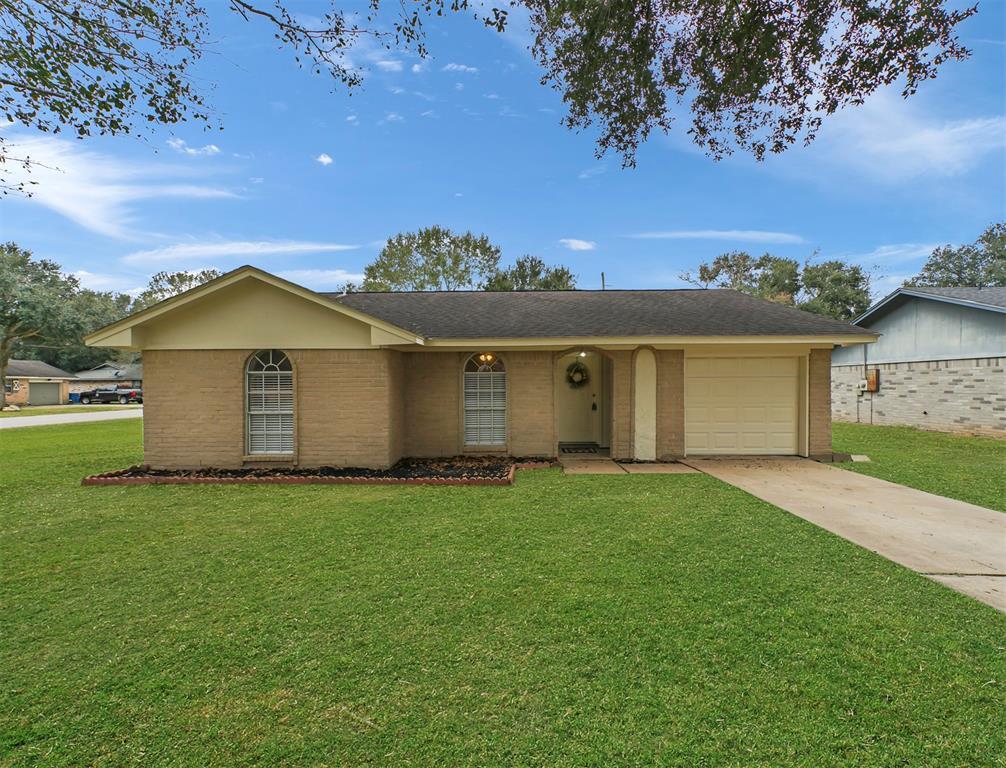 Foto principal - 3526 Needville Ave