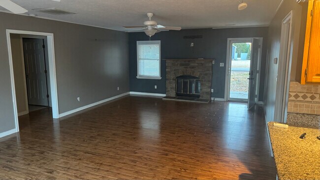 Foto del edificio - 6001 Tabiatha Ln