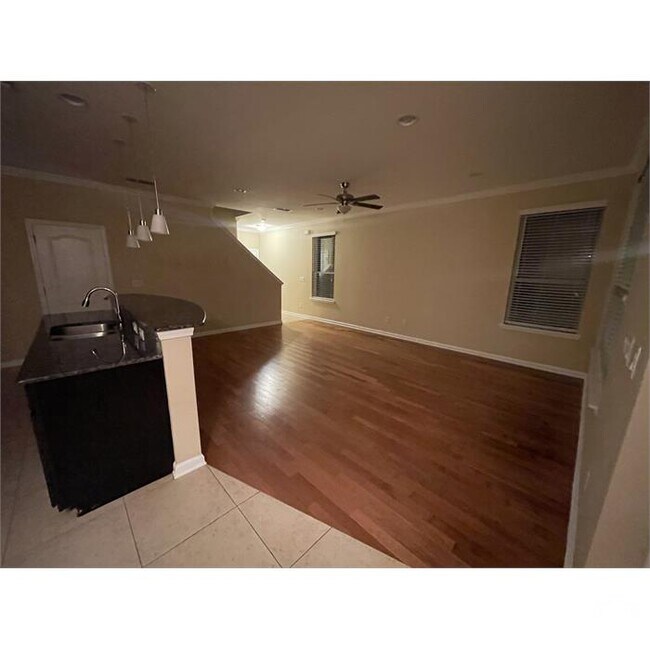 Foto del edificio - 408 Walnut Dr