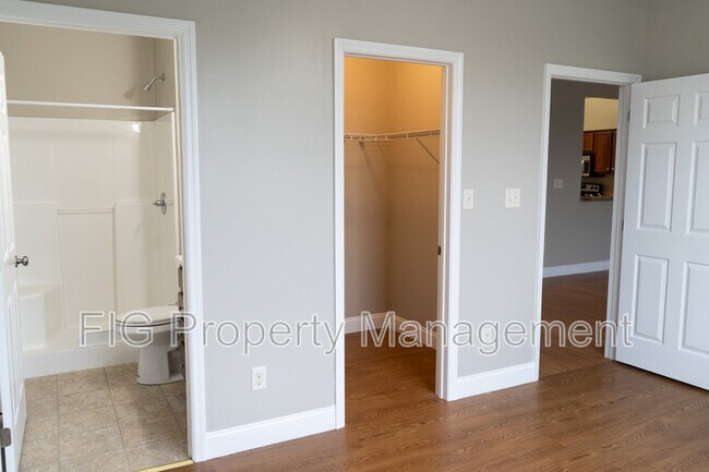 Foto del edificio - 136 Stonegate Circle