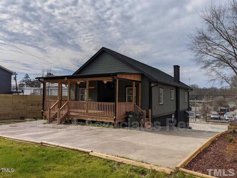 Photo - 1000 Calvin Street