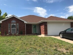 Building Photo - 3517 Mistletoe Ct