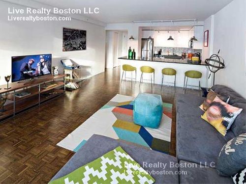 Primary Photo - 1206 Boylston St