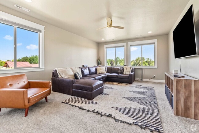 Building Photo - 2933 W Tubac Dr