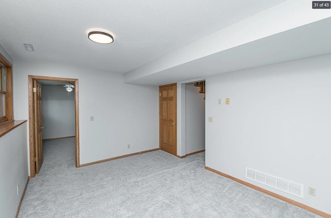 Foto del edificio - 4235 Stoneham Ln NW