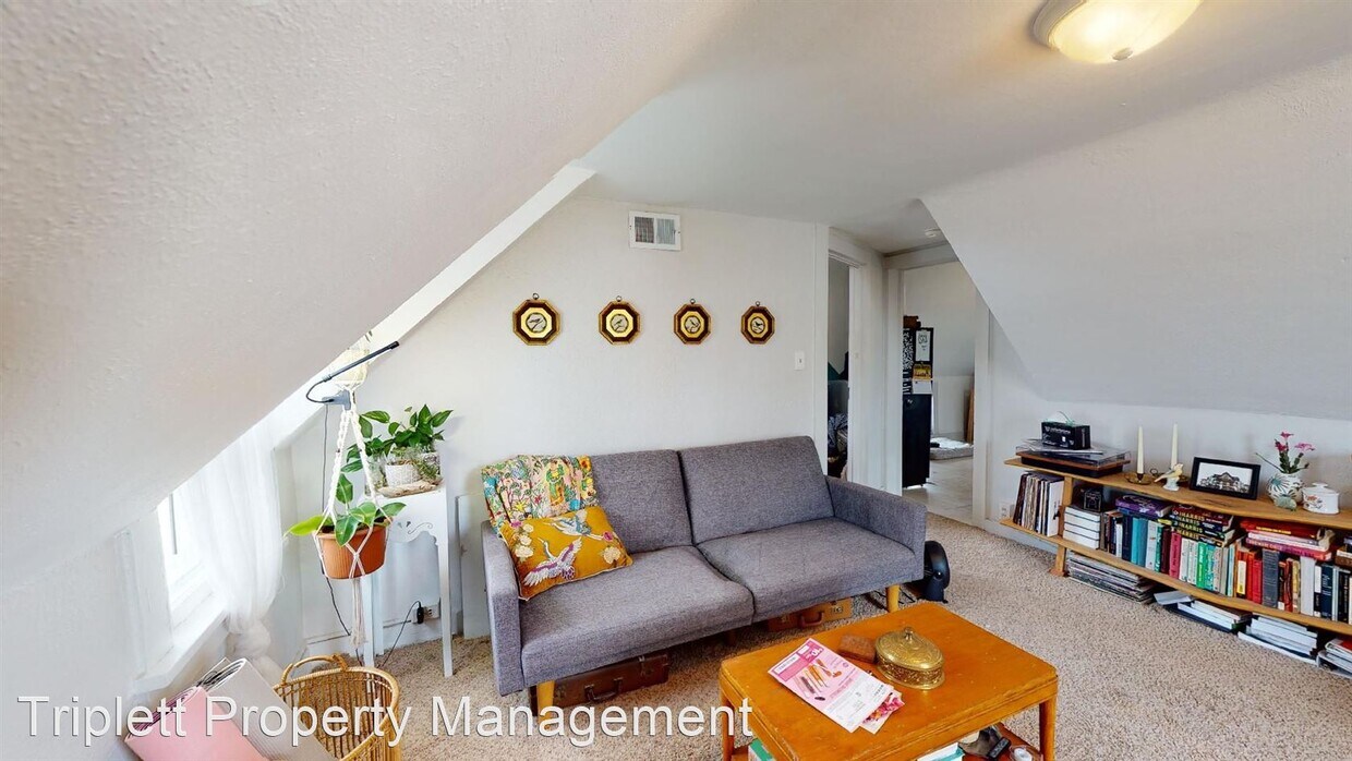 1 br, 1 bath House 236 South Kellogg Avenue House Rental in Ames