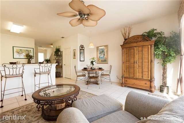 Foto del edificio - 8108 Princess Palm Ln