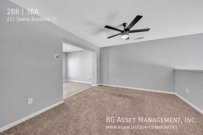 Building Photo - Gorgeous Abella Townhome with EV Charging