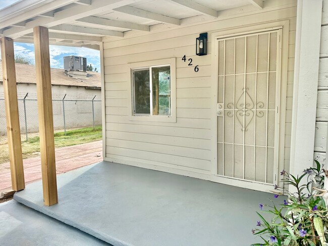 Foto del edificio - Newly Updated 2/1 in Madera