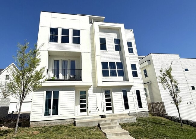 Building Photo - 234 Oceola Ave