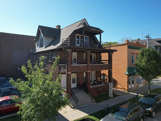 Foto del edificio - 449 W Main St