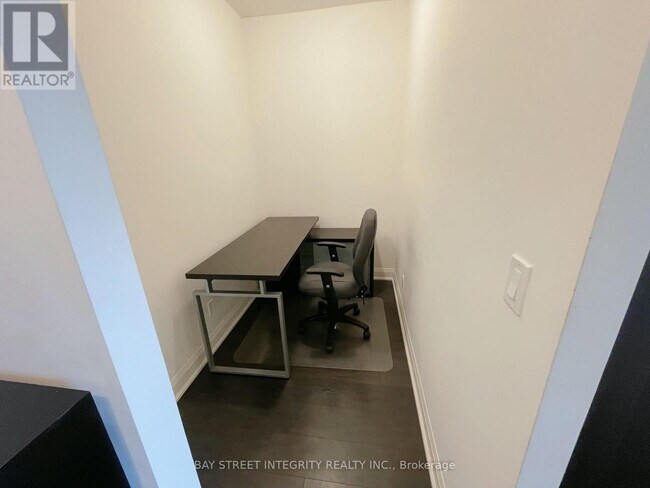 Photo du bâtiment - 68 Canterbury Pl