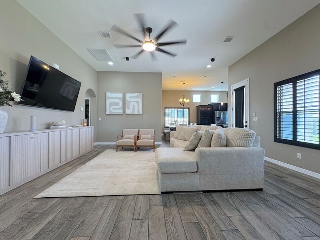 Building Photo - East El Paso 4bed/2bath Refrig A/C with Gorgeous Backyard!