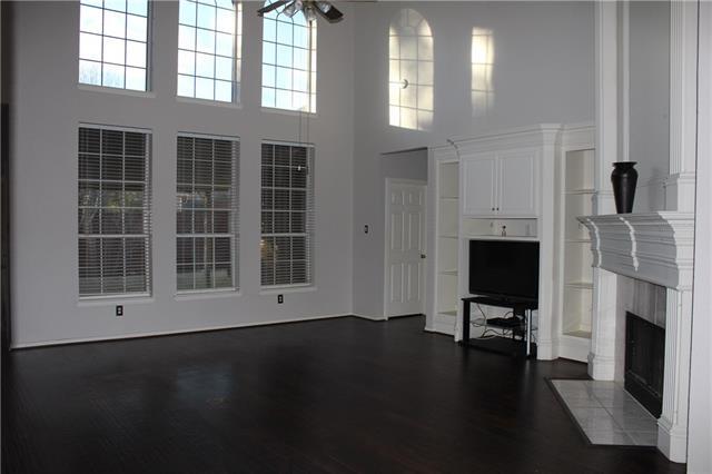 Foto del edificio - 9705 Raven Ln
