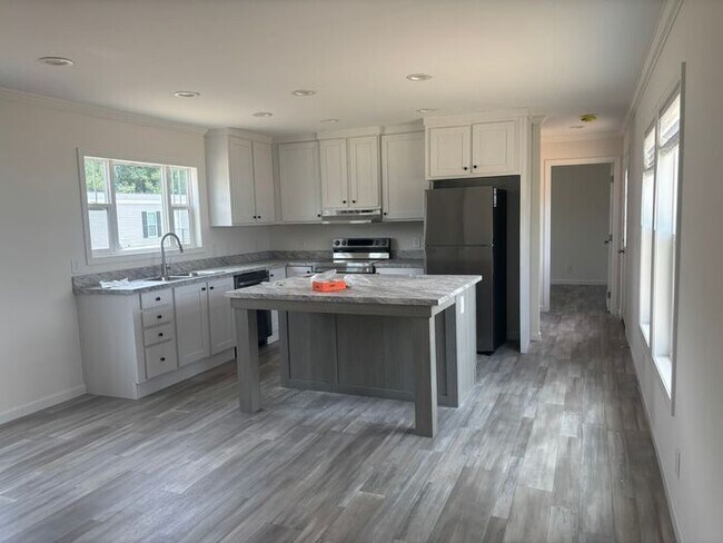 Foto del edificio - 176 Rosewood Ave