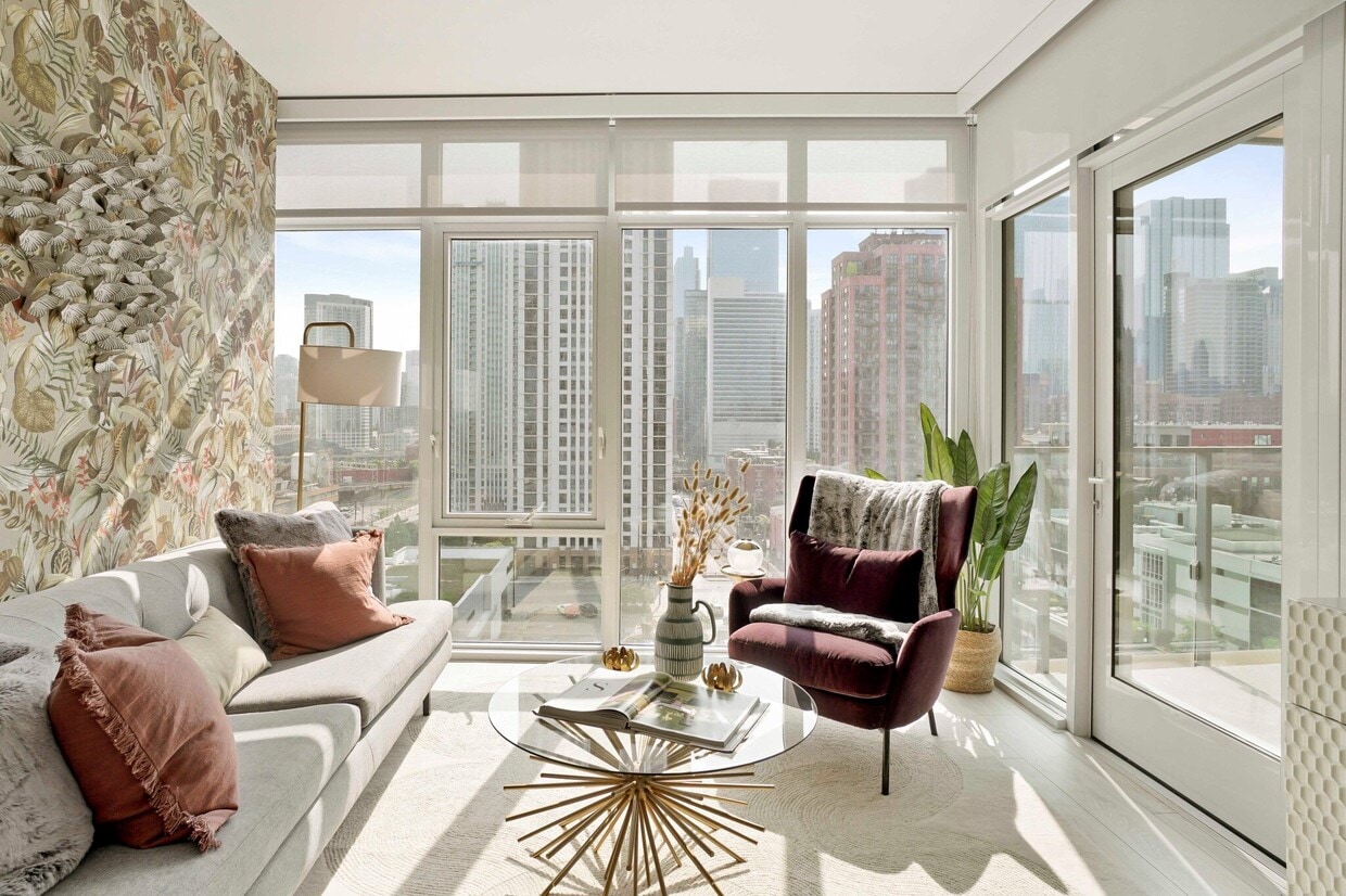 Photo - 355 N Peoria St (Chicago, IL)