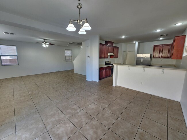 Building Photo - 3 bedroom home in Aliante Master Planned C...