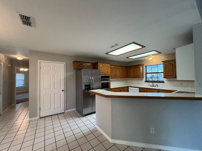 Foto del edificio - Awesome 4 bdrm/2.5 ba in La Brisas