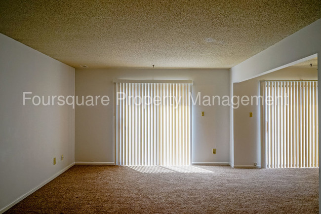 Building Photo - 4709 Walden Pond Dr