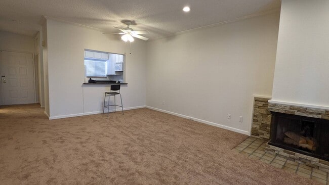 Building Photo - 4681 Albany Cir