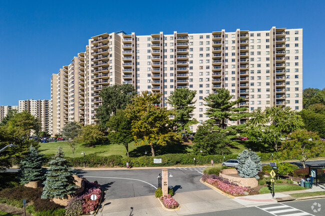 Building Photo - Watergate At Landmark