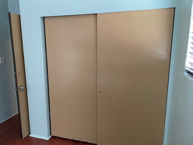 Foto del edificio - 904 Lunalilo St