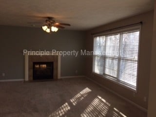 Building Photo - 105 Cracklewood Ln